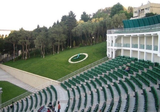 İki teatr Mədəniyyət Nazirliyinin tabeliyinə verildi